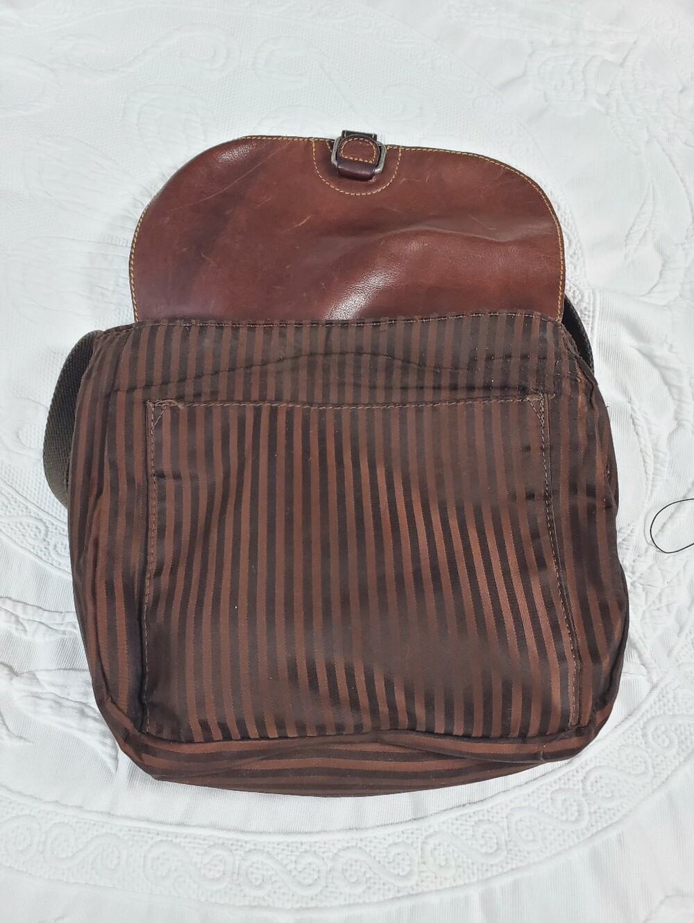3 Women’s Leather Crossbody Bags - Fossil Black, Jack George Brown, Born Tan - Picture 13 of 16